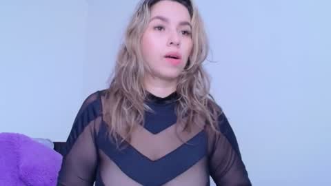Snapshot of isabellaa_smith03 chatting on June 6, 9:30 pm isabellaa_smith03 online show from June 6, 9:30 pm