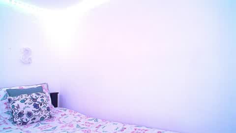 isabellaa_smith03 online show from July 29, 3:48 am