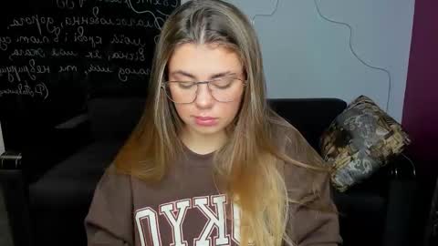 isabellabler online show from November 29, 7:00 am