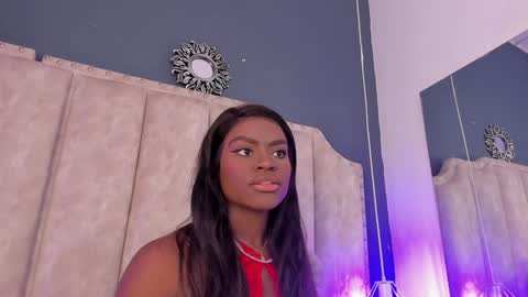 Snapshot of isabellabroms21 chatting on January 17, 9:06 pm    v online show from January 17, 9:06 pm