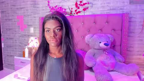 Snapshot of isabellabroms21 chatting on February 20, 8:47 pm    v online show from February 20, 8:47 pm