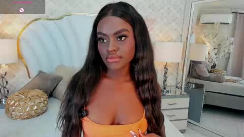 Snapshot of isabellabroms21 chatting on September 13, 9:25 pm    v online show from September 13, 9:25 pm