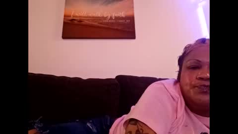 Snapshot of isabellacloverlove chatting on June 6, 7:57 am Isabella online show from June 6, 7:57 am