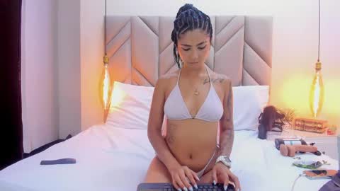 Snapshot of isabellafoox chatting on May 8, 4:12 pm isabellafoox online show from May 8, 4:12 pm