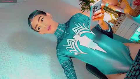 isabellagirs online show from July 15, 2:39 am