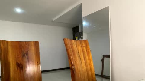 Isabella.. back again  online show from January 11, 5:20 am