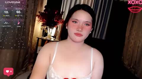 Snapshot of isabellaleights chatting on May 4, 4:08 am isabel online show from May 4, 4:08 am