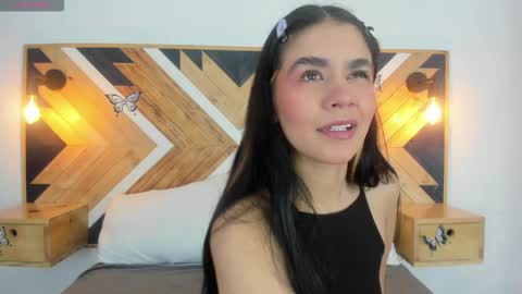 Snapshot of isabellamarinny chatting on October 15, 11:32 am Isabella  online show from October 15, 11:32 am