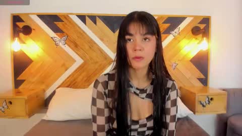 Snapshot of isabellamarinny chatting on October 20, 12:27 pm Isabella  online show from October 20, 12:27 pm