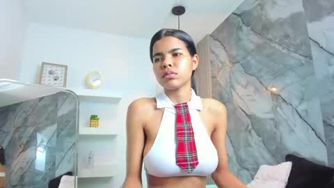 Snapshot of isabellamonet chatting on May 12, 7:22 pm isabellamonet online show from May 12, 7:22 pm