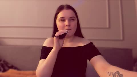 Isabella online show from October 17, 9:17 pm