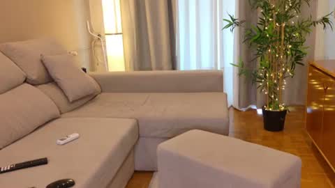 isabellauribe online show from June 13, 12:58 pm