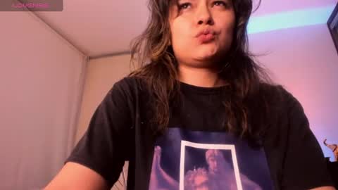Snapshot of isabelprietoo chatting on June 16, 2:14 am Isa online show from June 16, 2:14 am