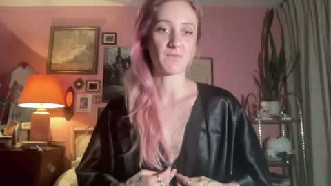 Isabel  online show from August 3, 2:54 am