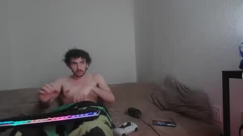 isaiahf24 online show from April 21, 8:01 pm