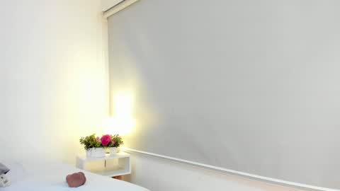 isameow online show from December 5, 12:41 am