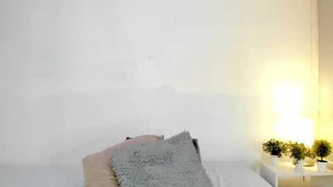 isameow online show from February 15, 1:21 am