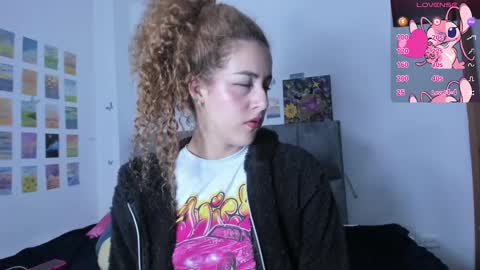 Snapshot of isangel_ chatting on March 7, 4:35 am Isabela  online show from March 7, 4:35 am