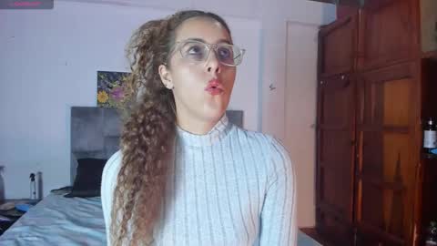Snapshot of isangel_ chatting on September 17, 3:52 am Isabela  online show from September 17, 3:52 am