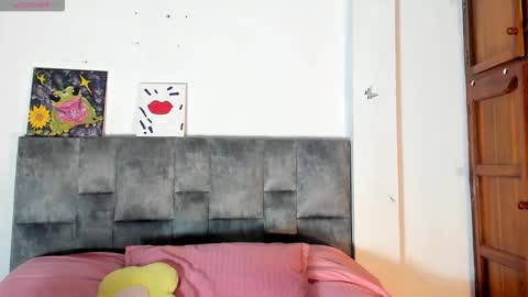 Isabela  online show from November 18, 2:28 am