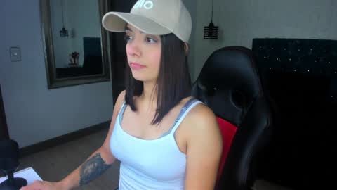 Snapshot of isarogers_dl chatting on January 23, 10:54 am isabel online show from January 23, 10:54 am