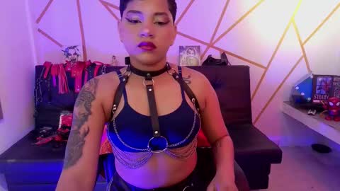Snapshot of ise_lunny chatting on October 2, 11:34 pm isabela online show from October 2, 11:34 pm