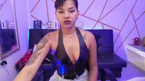 isabela online show from January 8, 3:53 am