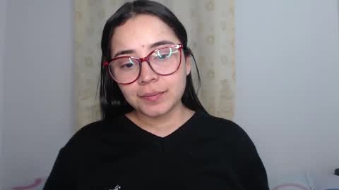 Snapshot of isemma chatting on December 5, 3:26 am Emma online show from December 5, 3:26 am