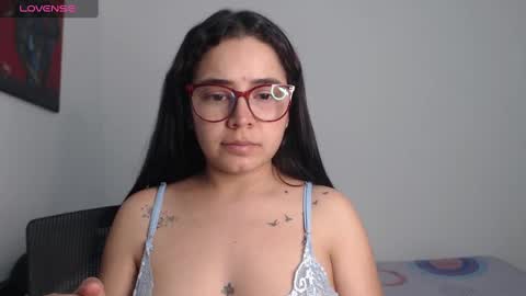 Snapshot of isemma chatting on December 27, 3:31 am Emma online show from December 27, 3:31 am