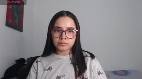 Snapshot of isemma chatting on December 30, 3:25 am Emma online show from December 30, 3:25 am