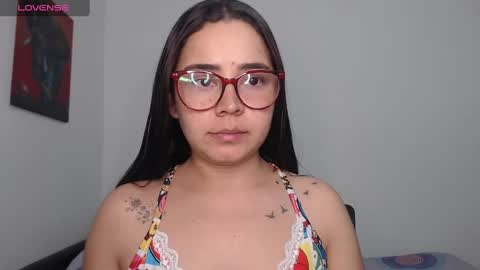 Snapshot of isemma chatting on January 5, 3:22 am Emma online show from January 5, 3:22 am