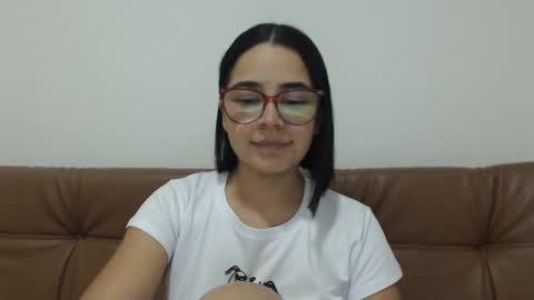 Snapshot of isemma chatting on October 4, 3:48 am Emma online show from October 4, 3:48 am