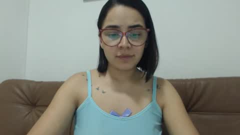 Snapshot of isemma chatting on November 11, 3:39 am Emma online show from November 11, 3:39 am