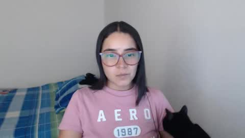 Snapshot of isemma chatting on December 13, 10:15 pm Emma online show from December 13, 10:15 pm