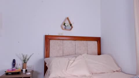 ishabellalopez online show from February 26, 4:36 am