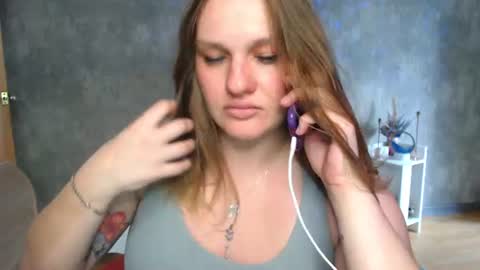 isingle_mom online show from June 27, 11:15 am