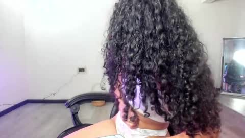 isis_black_ online show from April 9, 6:19 am