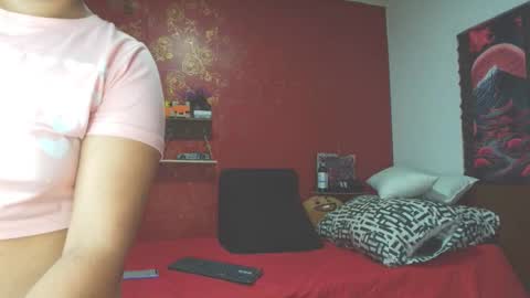 Snapshot of isis_blade chatting on September 16, 7:04 pm Isis Blade online show from September 16, 7:04 pm