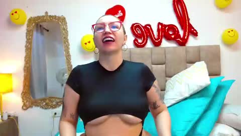 isisduzan online show from February 21, 8:49 pm