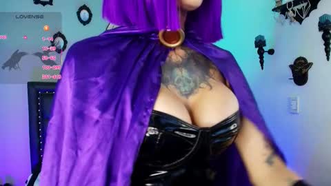 Snapshot of isisraichuu chatting on January 6, 7:17 pm Isis Raichu online show from January 6, 7:17 pm