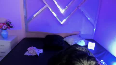 isisrousexx online show from March 2, 2:41 am