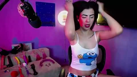 isisrousexx online show from September 22, 11:29 pm