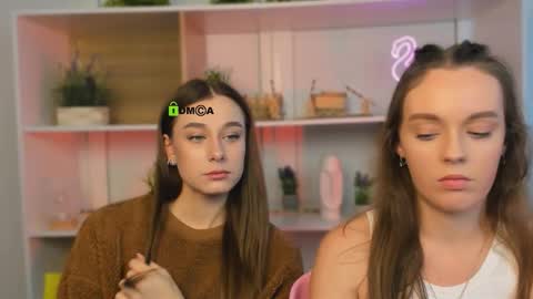 Snapshot of isla_dior chatting on October 2, 8:43 am isla_dior online show from October 2, 8:43 am