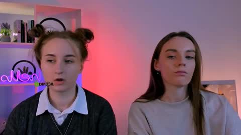 Snapshot of isla_dior chatting on October 3, 8:33 am isla_dior online show from October 3, 8:33 am