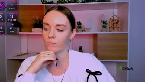 Snapshot of isla_dior chatting on November 8, 8:03 am isla_dior online show from November 8, 8:03 am