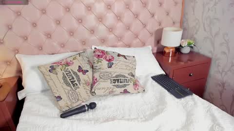 Vanessa online show from February 1, 2:24 pm