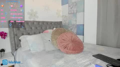 Isla Blue online show from February 20, 6:26 am