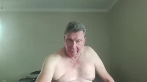 Snapshot of island625103 chatting on October 7, 6:27 pm island625103 online show from October 7, 6:27 pm