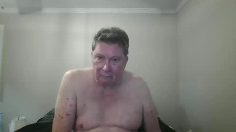 island625103 online show from January 10, 11:09 pm