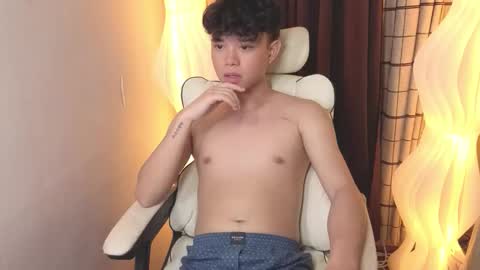 Nathaniel online show from March 6, 3:25 am